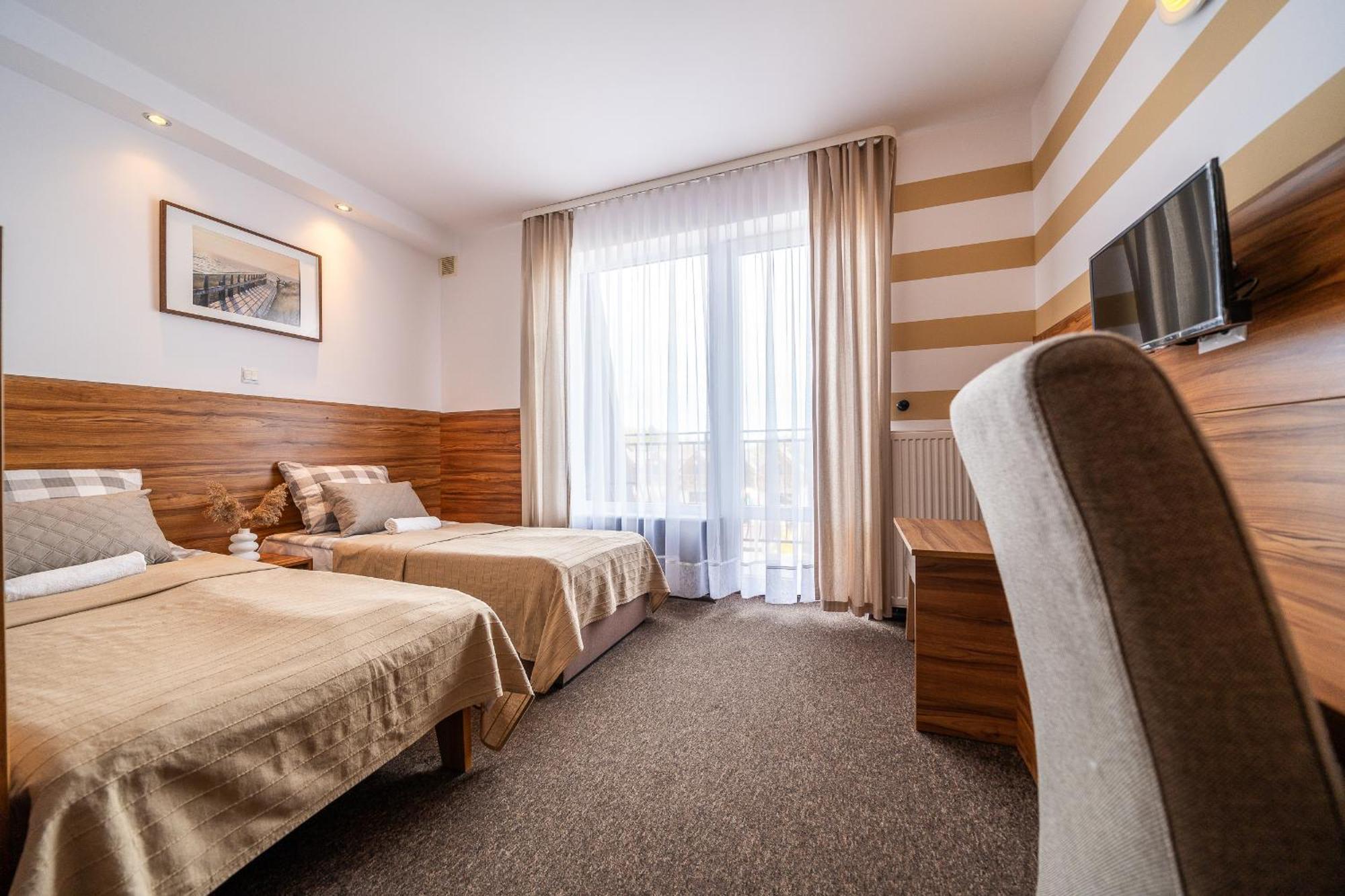 Max Apartamenty - Pokoje - Domki - Restauracja - Basen Mielno  Ngoại thất bức ảnh
