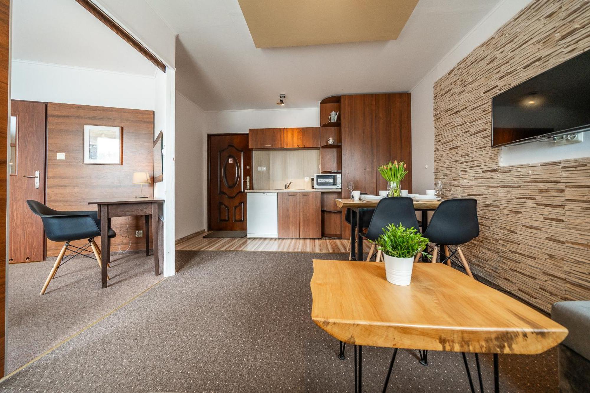Max Apartamenty - Pokoje - Domki - Restauracja - Basen Mielno  Ngoại thất bức ảnh