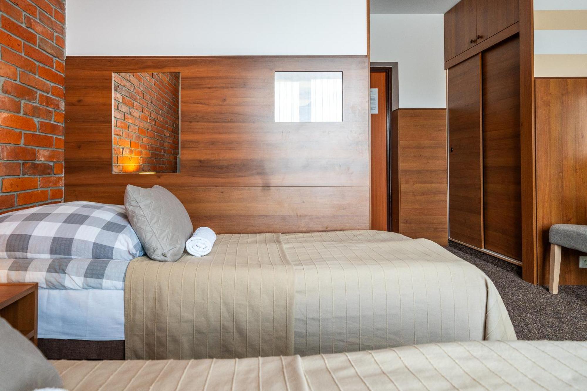 Max Apartamenty - Pokoje - Domki - Restauracja - Basen Mielno  Ngoại thất bức ảnh